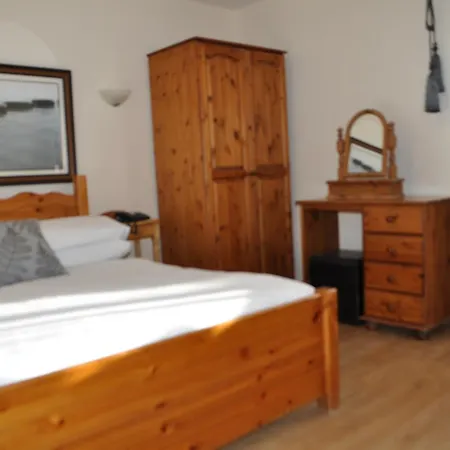 Inisheer Hotel Отель Инишир